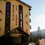 Deluxe 33 Mountain Apartmán Pamporovo